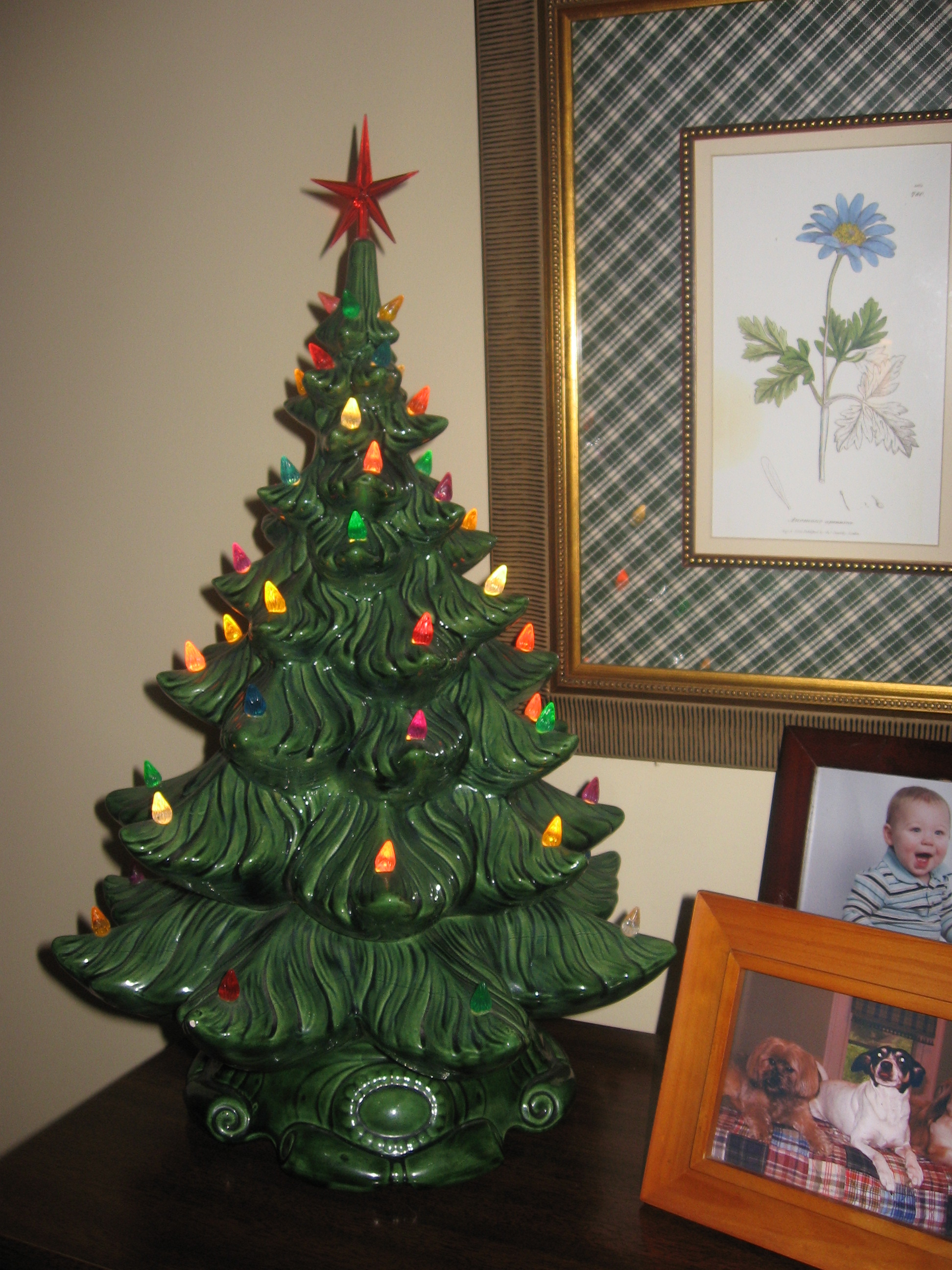 Our Crafty Home Ceramic Christmas Tree and Old Fashioned Ceramic Christmas Tree Our Crafty Home Ceramic Christmas Tree and Old Fashioned Ceramic Christmas Tree